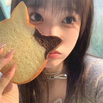 那女孩是谁